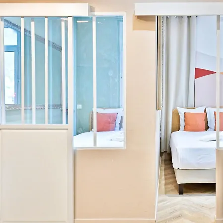 Small Air-conditioned - Pereire *