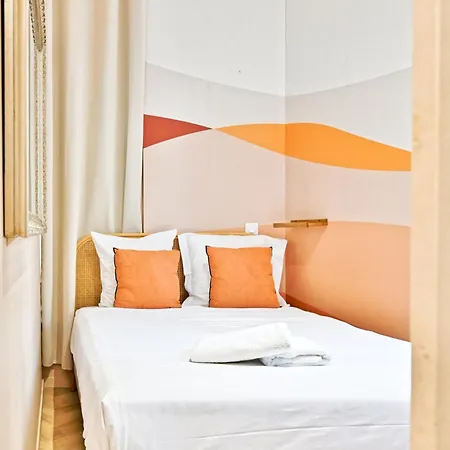 Small Air-conditioned - Pereire *