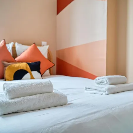 Small Air-conditioned - Pereire *