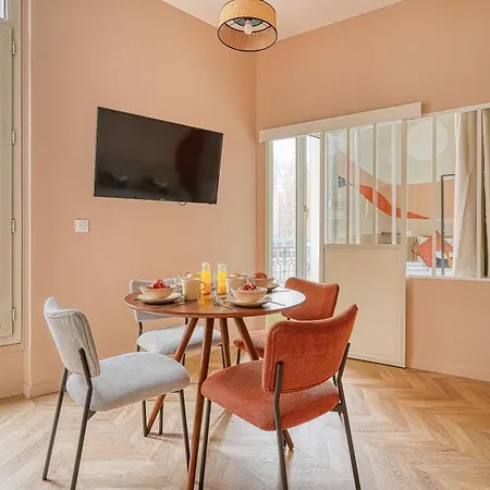 Small Air-conditioned - Pereire Διαμέρισμα