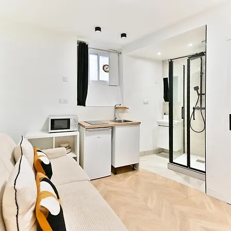 Small Air-conditioned - Pereire *