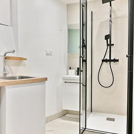 Small Air-conditioned - Pereire Διαμέρισμα