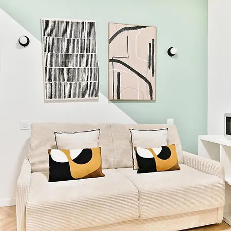 Small Air-conditioned - Pereire