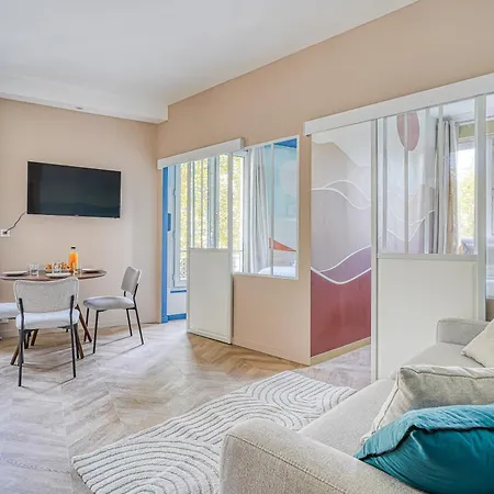 Small Air-conditioned - Pereire Апартаменты