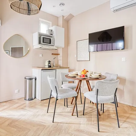 Climatise Au Calme - Proche Batignolles * Paris