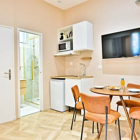 Апартаменты Small Air-conditioned - Pereire