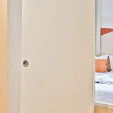 Small Air-conditioned - Pereire Appartement