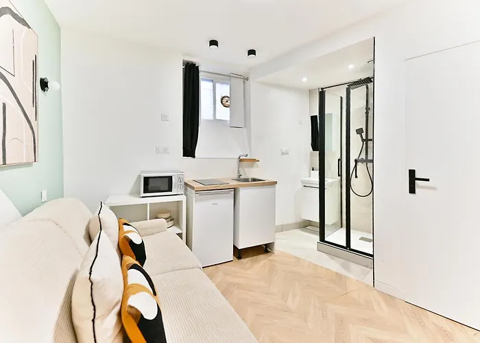 Small Air-conditioned - Pereire *