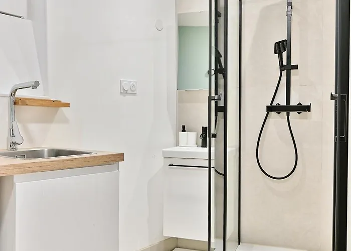 Small Air-conditioned - Pereire Appartement