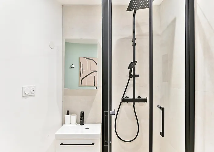 Small Air-conditioned - Pereire Appartement
