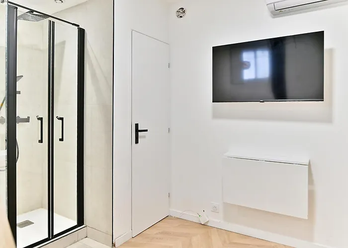 Appartement Small Air-conditioned - Pereire Parijs